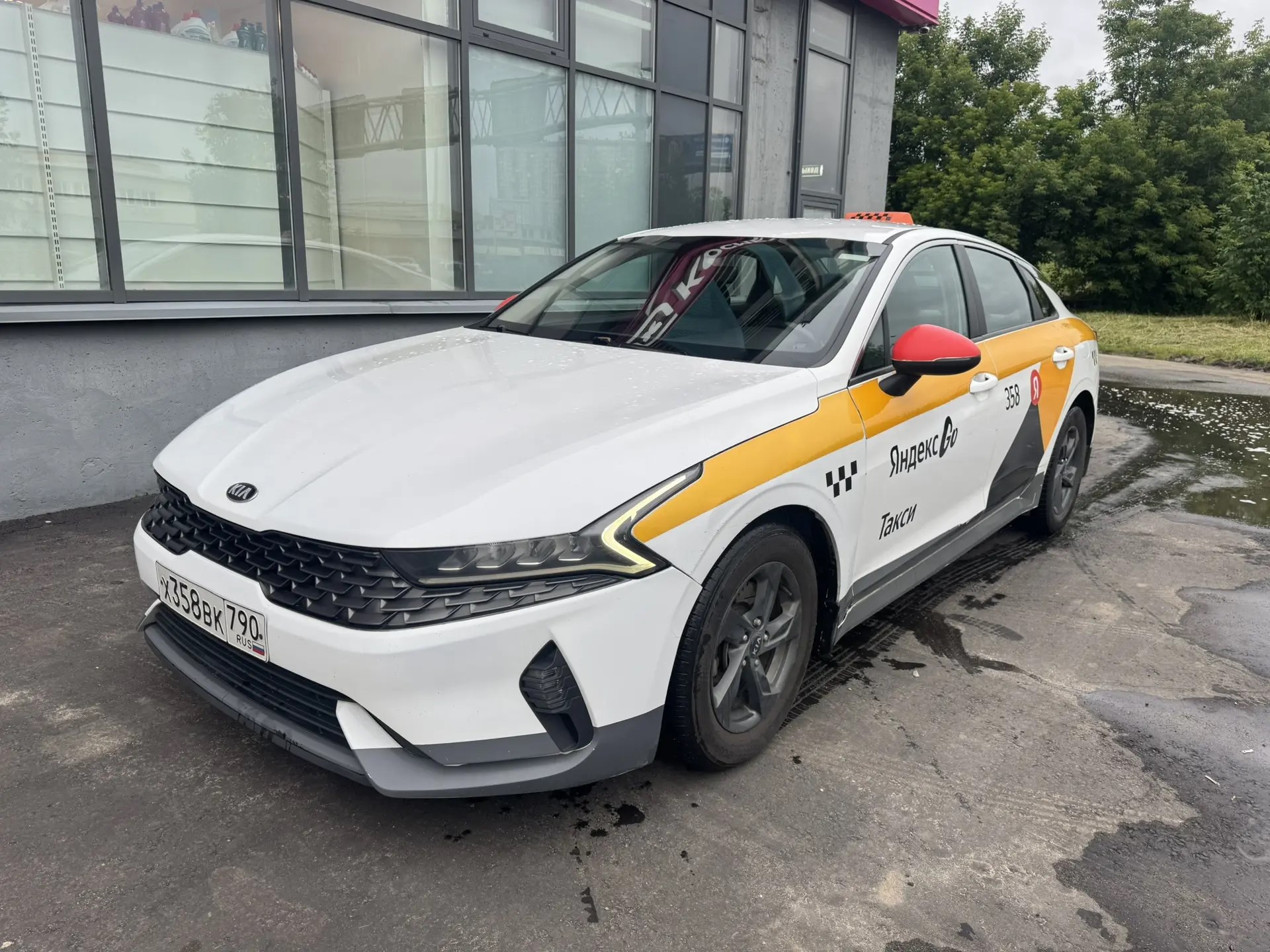 Kia K5 DL3 · Седан