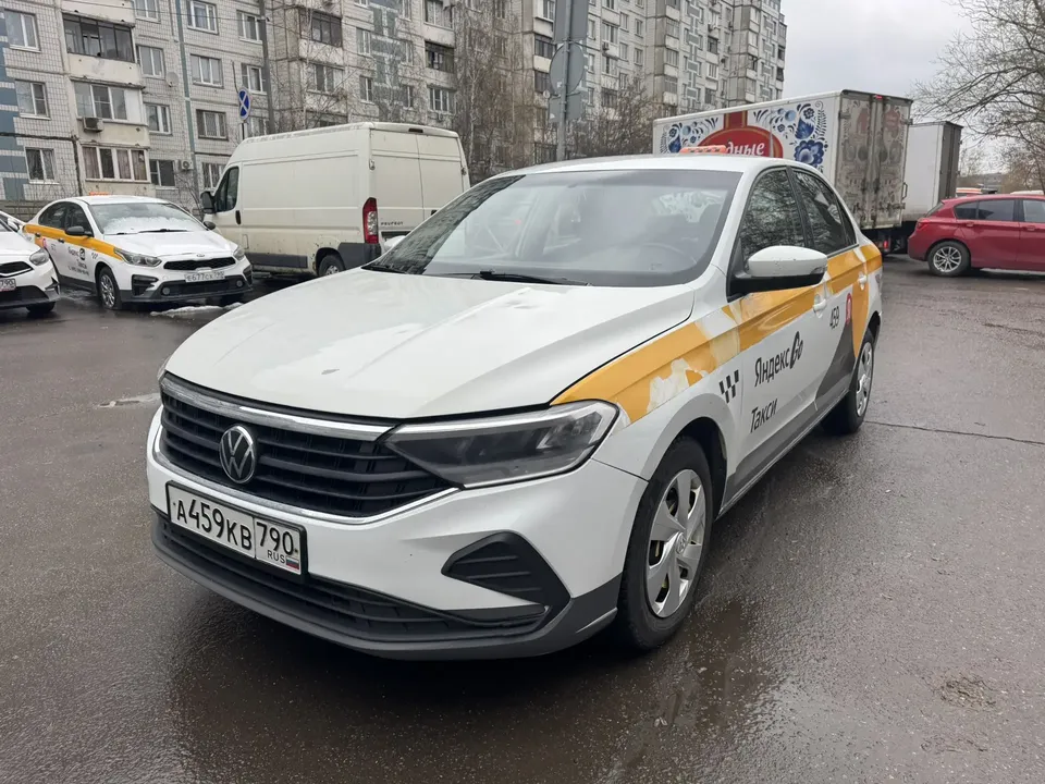 Volkswagen Polo VI · Лифтбек — фото 1