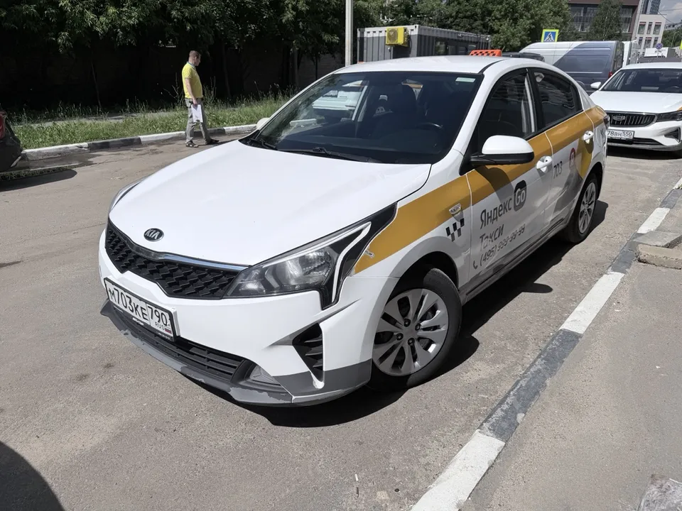 Kia Rio IV Рестайлинг · Седан — фото 1